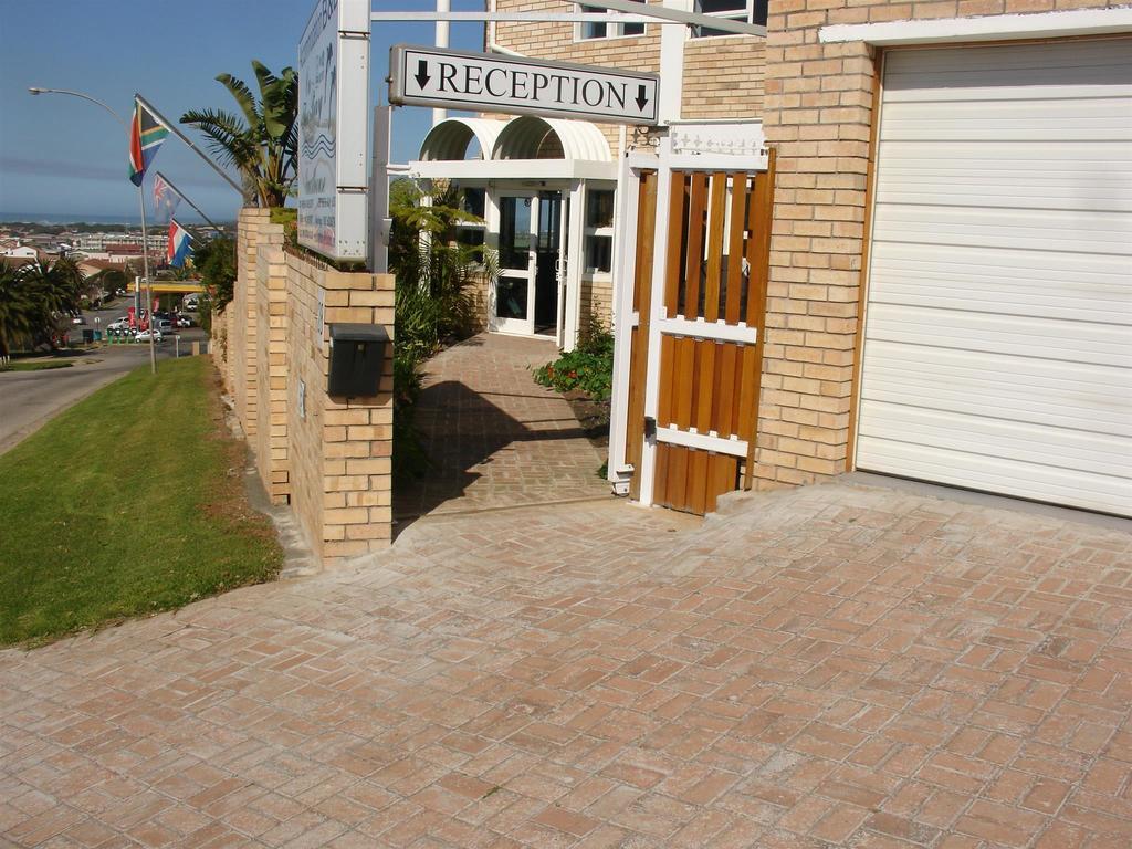 On The Bay Guesthouse Kruisfontein Exterior photo